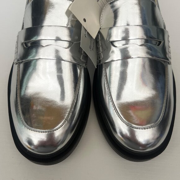 A New Day Silver Jordan Loafers Metallic Finish & Black Sole Womens Size 10 NWT - Picture 8 of 12